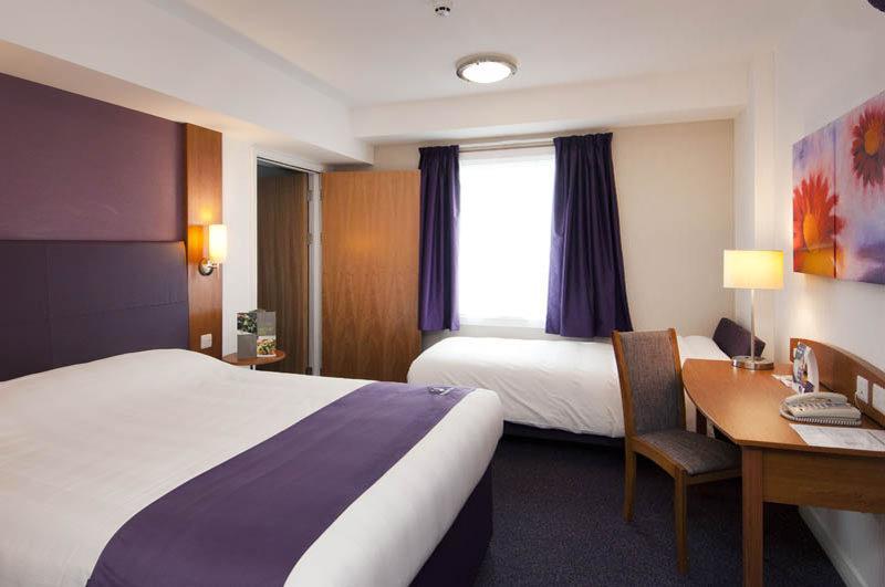 Premier Inn Edinburgh A1 - Newcraighall Exterior photo